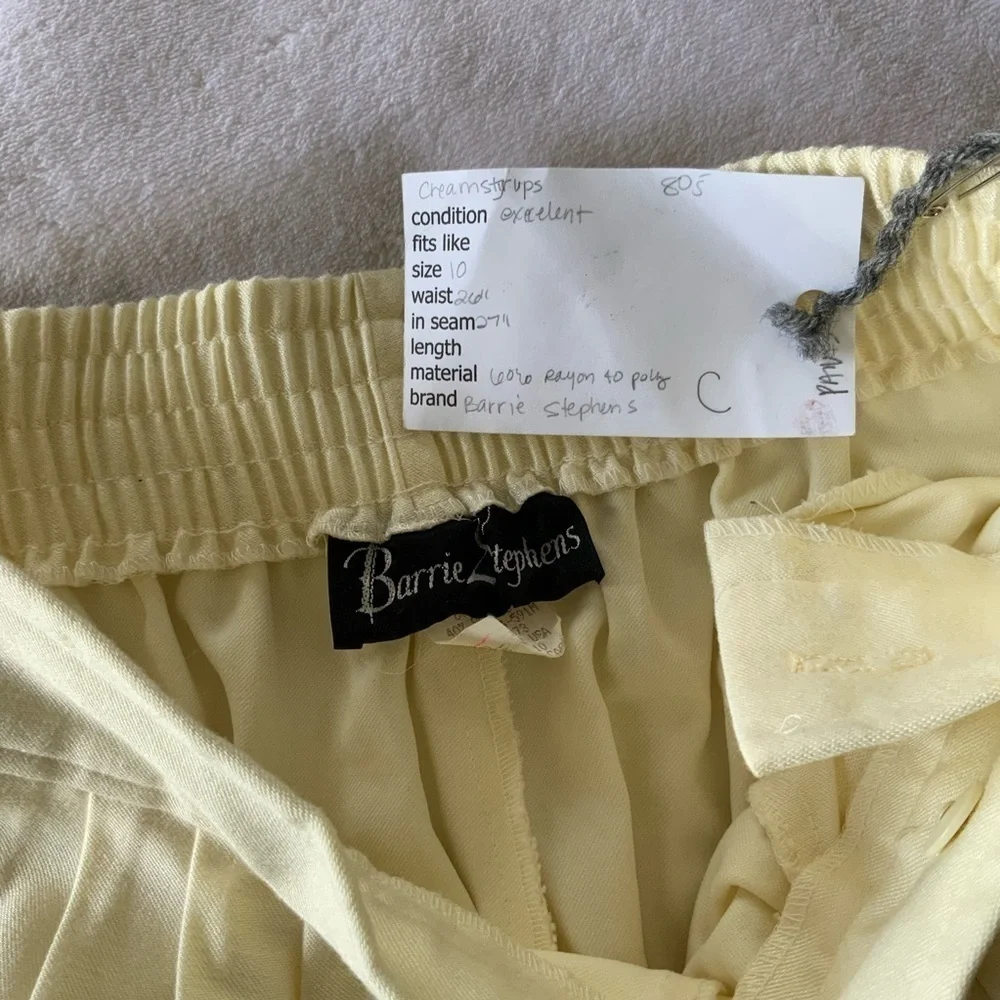 𝅺VINTAGE 80s Barrie Stephen's Cream Stirrup Pants